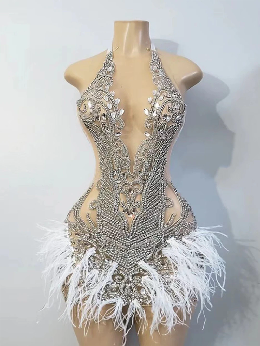 Gorgeous Halter Sleeveless Luxury Beaded Silver Crystals White Feather African Women Cocktail Dresses 2023 Birthday Party Gowns